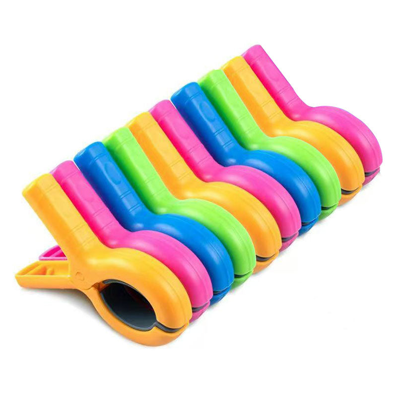 4/8-piece beach towel clips: for beach chairs, pool, cruise. Heavy-duty, strong, also works as clothes pins.
